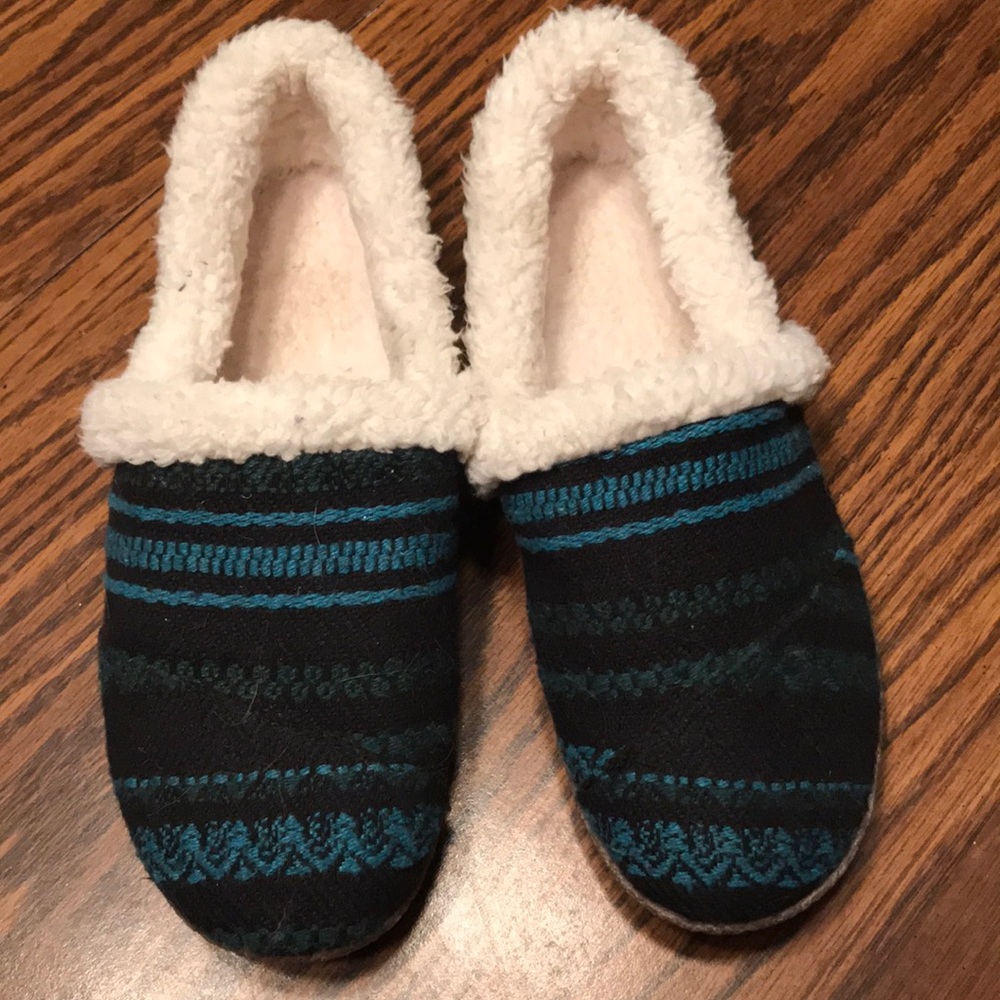 Toms fur lined slippers